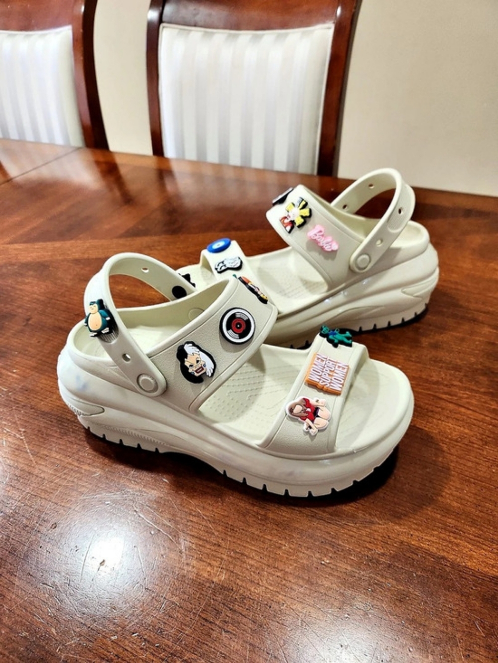 Crocs Platform Charm Sandals White Women Size 7 Factory Flaw